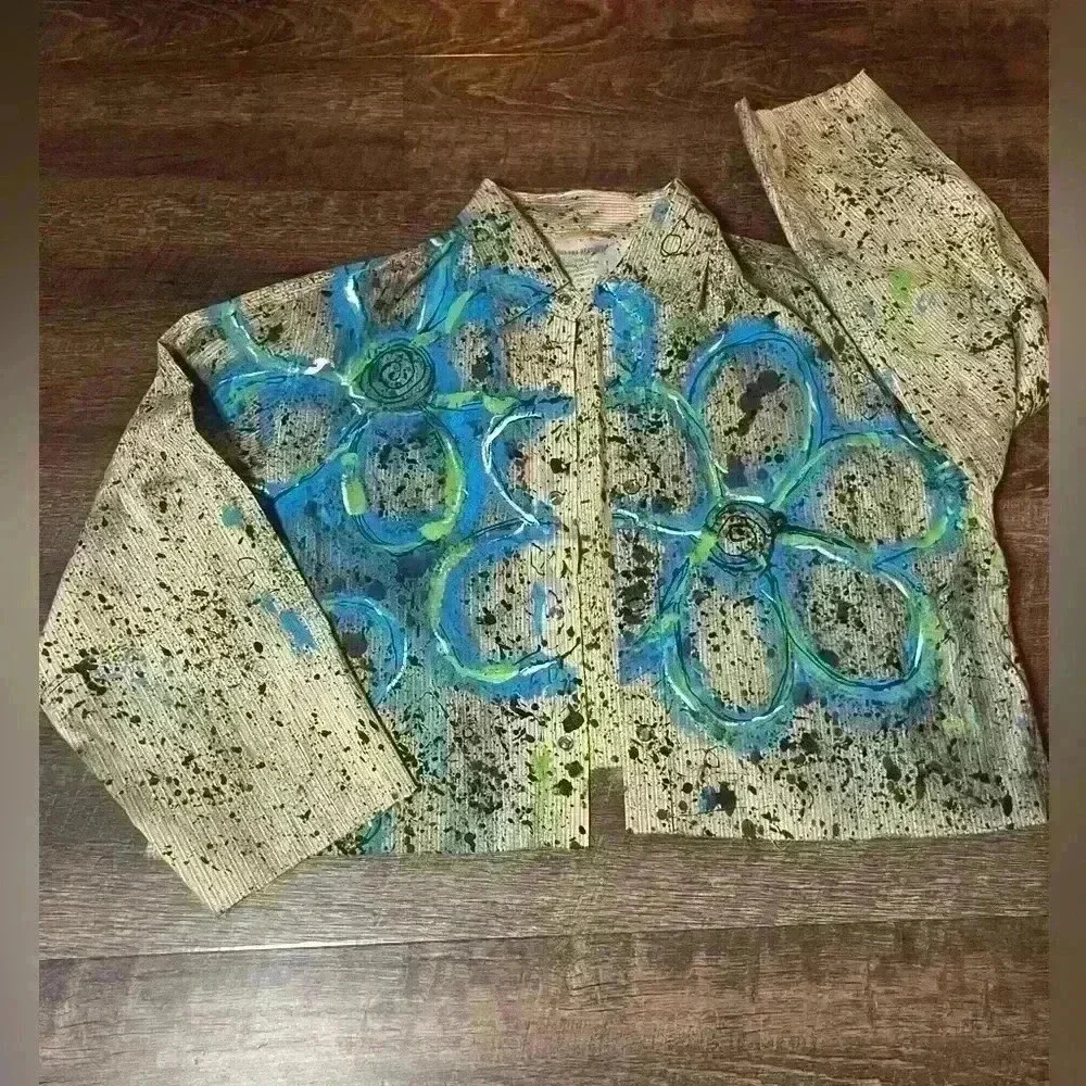 Banana Republic Repurposed Crop Top - Picture 2 of 8